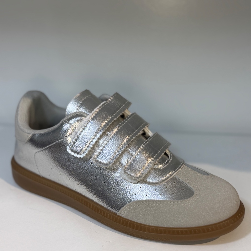 Stylish & Comfortable Women's Fashion Sneakers  Lightweight 3029